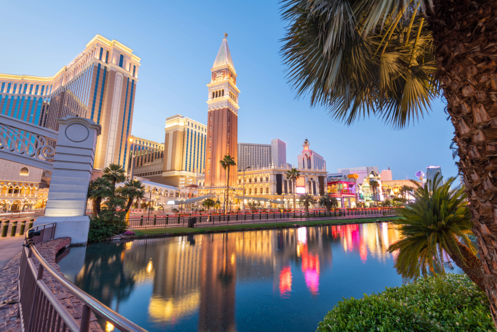 How AI-Powered Tour Services Are Revolutionizing Travel for Visitors & Operators in Vegas
